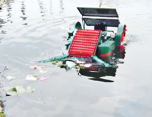 Robot vớt rác trên sông - sinh viên Việt Nam sáng chế