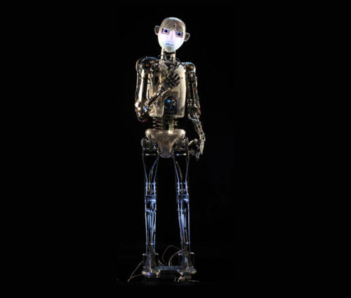 Robot Robothespian, 2005